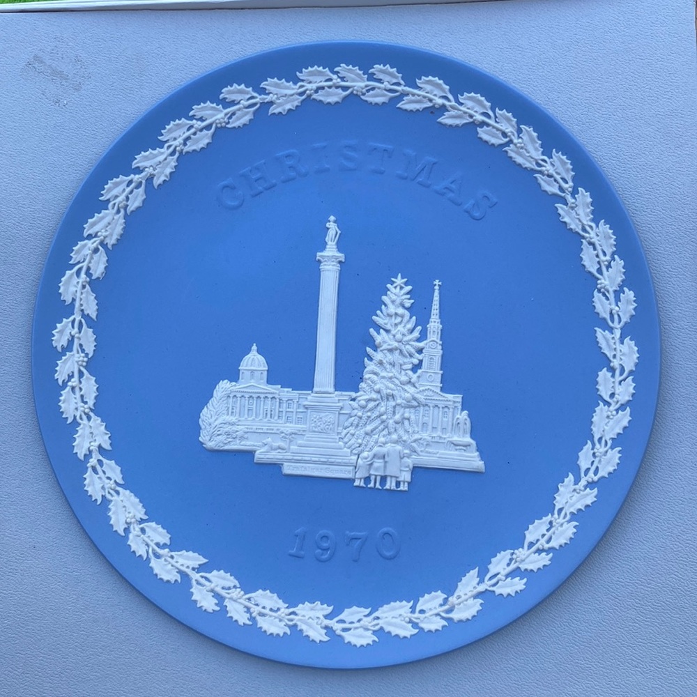 Wedgwood 1970 Christmas Plate